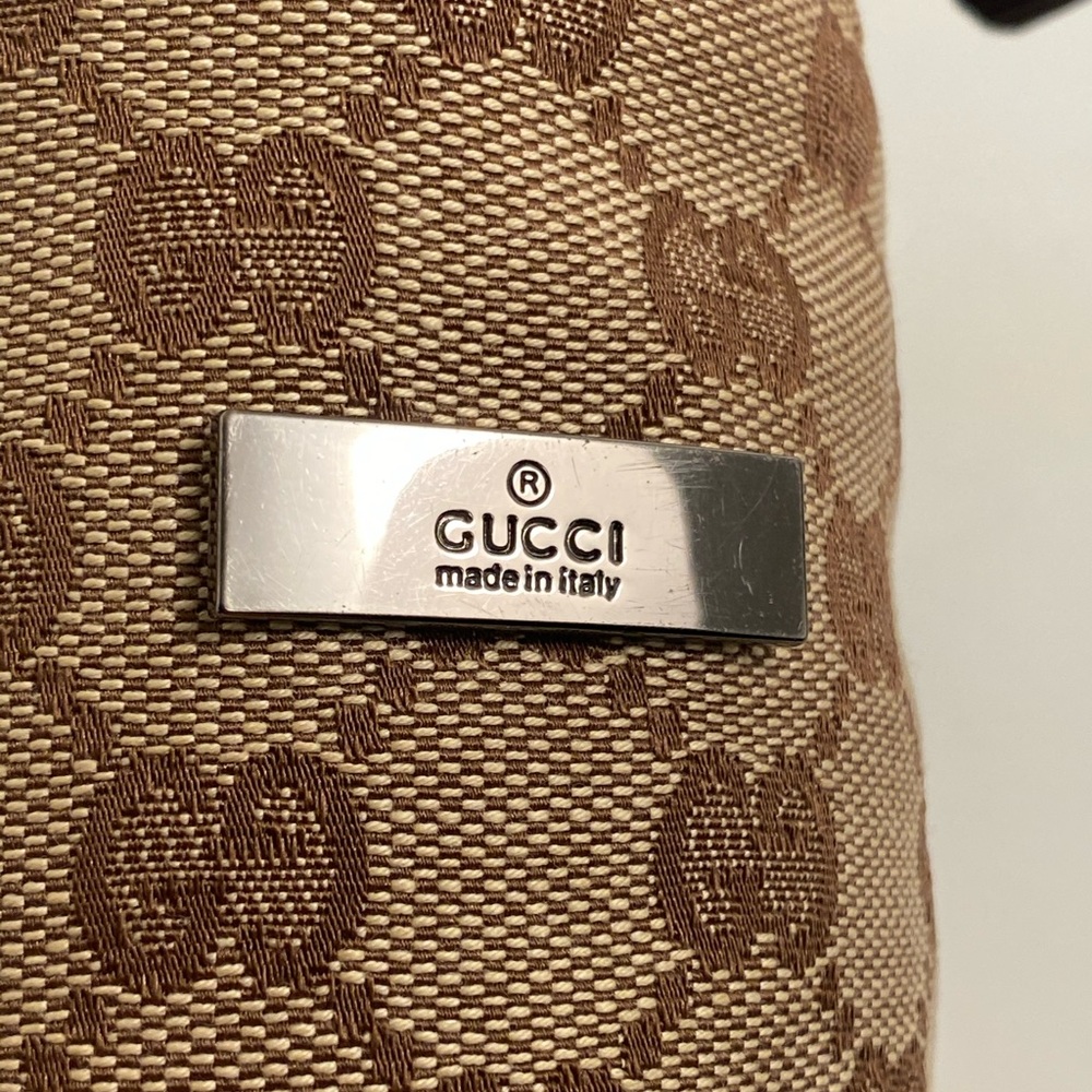 SOLD Gucci Water Bottle Holder - Picture 4 of 11